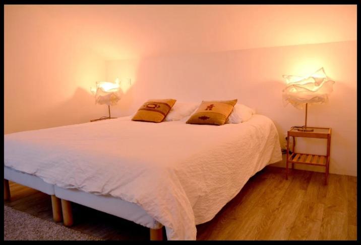 L'Atelier De La Blanchardiere 49520 Bed & Breakfast Le Tremblay Exterior photo